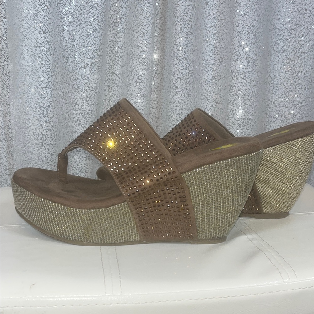 Volatile Majestic Wedge Sandals - Picture 3 of 6